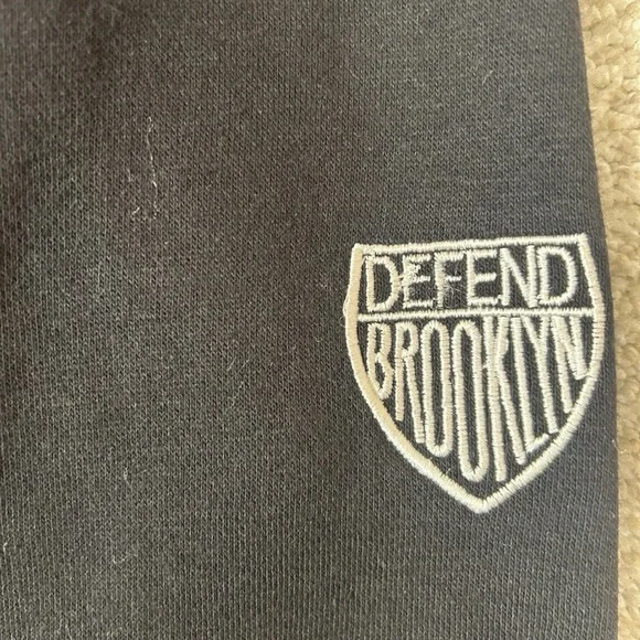 Defend Brooklyn Hoodie Men's Size Large Spike Lee Michael Jordan 40 Acres - Picture 4 of 11